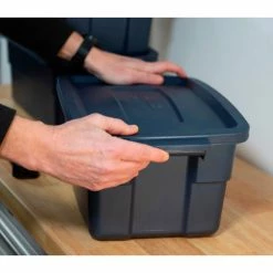 Rubbermaid® Roughneck™ Tote 3 Gallon 15-11/16"L x 10-5/8"W x 7"H Dark Indigo Metallic - Pkg Qty 6 -Containers & Organizers Sales Store 493590 5