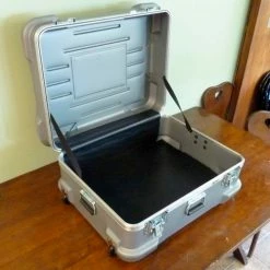 Case Design Super-Shipper ATA Case 919 Wheeled Case - 26"L x 19"W x 15"H, Silver -Containers & Organizers Sales Store 919 open