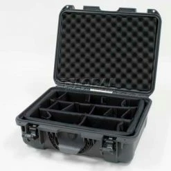 Nanuk 930 Case w/Padded Divider, 19-13/16"L x 16"W x7-5/8"H, Graphite